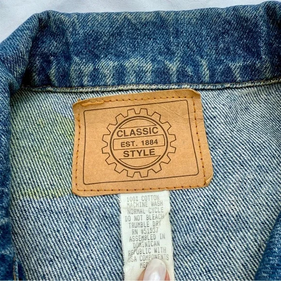 Custom Hand-Painted Miami Magic Skyline & Wizard Vintage Denim Jacket - Picture 8 of 10